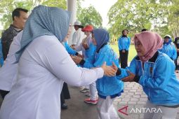 Bupati Kobar beri motivasi kontingen Fornas