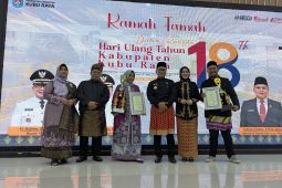 K2CK binaan PLN UIP KLB raih peringkat 1 di ajang UMKM berprestasi dengan produk Serundeng Tradisional 3 Dare