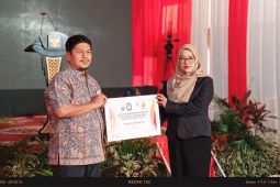 Terima Bantuan Pendidikan dari SKK Migas PetroChina, Kepala Sekolah SLBN Tanjab Timur Ucapkan Syukur