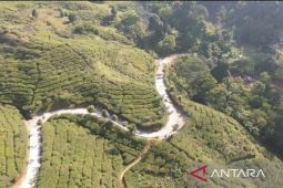 Bupati Bogor perbaiki akses jalan terbengkalai sejak pra-kemerdekaan