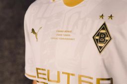 Borussia Monchengladbach resmi merilis jersi spesial ulang tahun ke-125