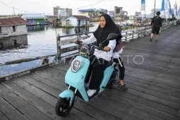 Penggunaan sepeda listrik di daerah terpencil