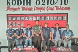 Silaturahmi PWI Bonapasogit bersama Dandim 0210 : Pentingnya pembenahan program MBG di Taput