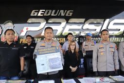 Ayah bejat ini ruda paksa anak kandung