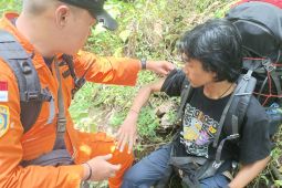 Tim SAR gabungan evakuasi pendaki tersesat di Gunung Soputan Sulut