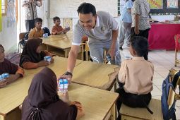 Peringati Hari Anak Nasional, Imigrasi Sabang bagikan susu ke siswa SDN 5 Kota Sabang
