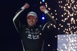 Formula E:  Nick Cassidy raih kemenangan beruntun di London E-Prix 2025