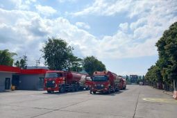 Pertamina kerahkan 79 mobil tangki BBM dampak jalan tutup di Gumitir