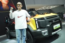 Chery tampilkan J6 karya modifikasi Cellos