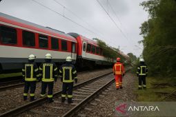 Kereta di Jerman tergelincir, sejumlah orang tewas dan luka-luka