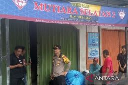 Penjaga toko ke kamar mandi, pencuri gasak emas 150 gram di Sindangbarang