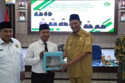 Bupati Langkat serahkan 51 sertifikat kepada guru PAI