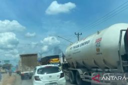 Pemprov Sumsel larang mobil overload lintasi Palembang-Jambi