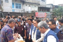 Mendag tinjau pengolahan sampah di pasar Badung