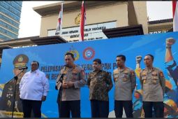 Kapolri lepas 1.575 buruh terdampak PHK dan angkatan kerja baru