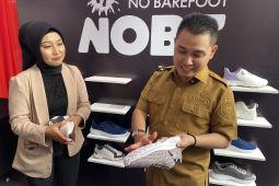 Pertamina dukung produk sepatu lokal UKM Mojokerto ekspor ke Korea Selatan