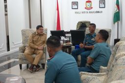 Wali Kota Makassar dan tim TNI AL bahas pelayaran diplomasi