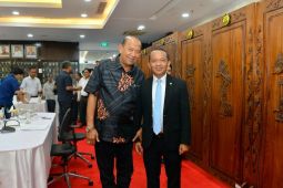 Bupati rapat dengan Menteri Bahlil pengaturan sumur  minyak rakyat