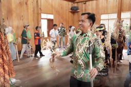 Anggota DPRD Balangan hadiri acara adat Mesiwah Pare Gumboh