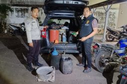 Polres Jember tangkap delapan orang diduga penimbun BBM
