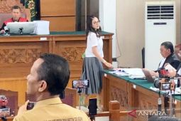 Sidang Nikita Mirzani bongkar produk Reza Gladys tak terdaftar BPOM