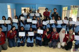 Transformasi desa wisata Tiram: Langkah digital bersama mahasiswa KKN Universitas Pertiba