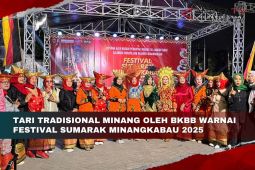Tari tradisional Minang oleh BKBB warnai Festival Sumarak Minangkabau 2025