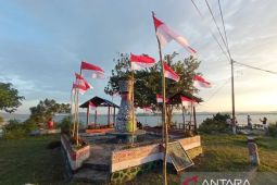 Pemkab Jayapura memasang bendera merah putih mulai 1 Agustus 2025