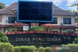 Disdik Kota Cirebon memastikan isu pungutan seragam sekolah tak benar