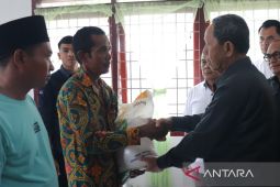 Pemkab Paluta salurkan bantuan beras untuk 9.489 warga