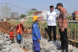 Pembangunan turap upaya mitigasi cegah banjir di Kota Tangerang