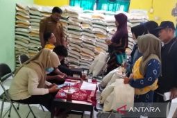 105.109 warga Pamekasan terima bantuan pangan pemerintah