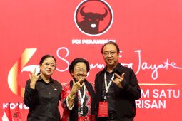 Megawati: PDIP tak masuk kabinet tapi dukung Prabowo