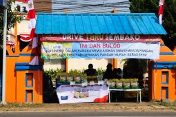 Bulog hadirkan layanan "drive-thru", permudah dan percepat distribusi beras SPHP di Serang