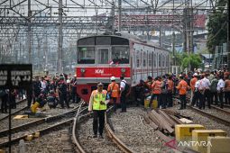 Update kereta anjlok, operasi KRL Bogor-Jakarta Kota masih direkayasa meski evakuasi selesai