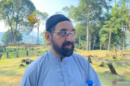 Pengelola Gunung Padang mencatat kunjungan sebulan mencapai 2.400 orang