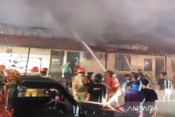 Gedung SPKT Polres Banjarbaru terbakar
