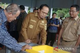 Profesor dari IPB latih nelayan Bangka Tengah gunakan teknologi