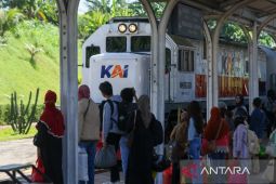 Jalur Gumitir ditutup, penumpang kereta api tujuan Banyuwangi naik 12 persen