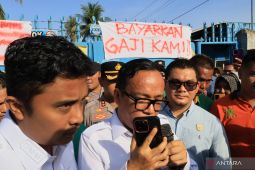 Empat bulan buruh tak digaji, Wamenaker telepon pemilik PT Bumi Sarimas