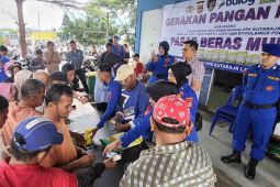 Ditpolairud Polda Aceh salurkan 1,2 ton beras murah kepada masyarakat