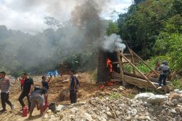 Polisi razia penambangan emas ilegal hutan Pasaman