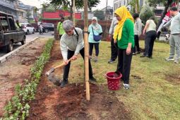 Jakarta Barat kembali hijaukan Kebon Jeruk