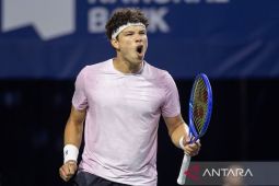 Shelton incar kemenangan dari Zverev