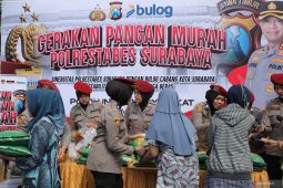 Polri gelar Gerakan Pangan Murah di Surabaya
