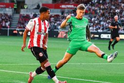 Kevin Diks bermain penuh ketika hadapi Brentford