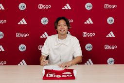 Ajax resmi umumkan kedatangan Ko Itakura