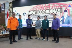 Bupati ajak peserta rakor kesiapsiagaan bencana tingkatkan kewaspadaan bahaya Karhutla