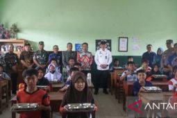 Kemenko Polhukam sebut pelaksanaannya MBG Katingan luar biasa