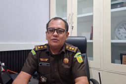 Kejati Banten terima empat tersangka korupsi sampah Tangsel dan 331 barbuk
